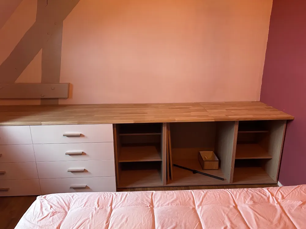 Fabrication et montage du meuble bas sur mesure sous rampant