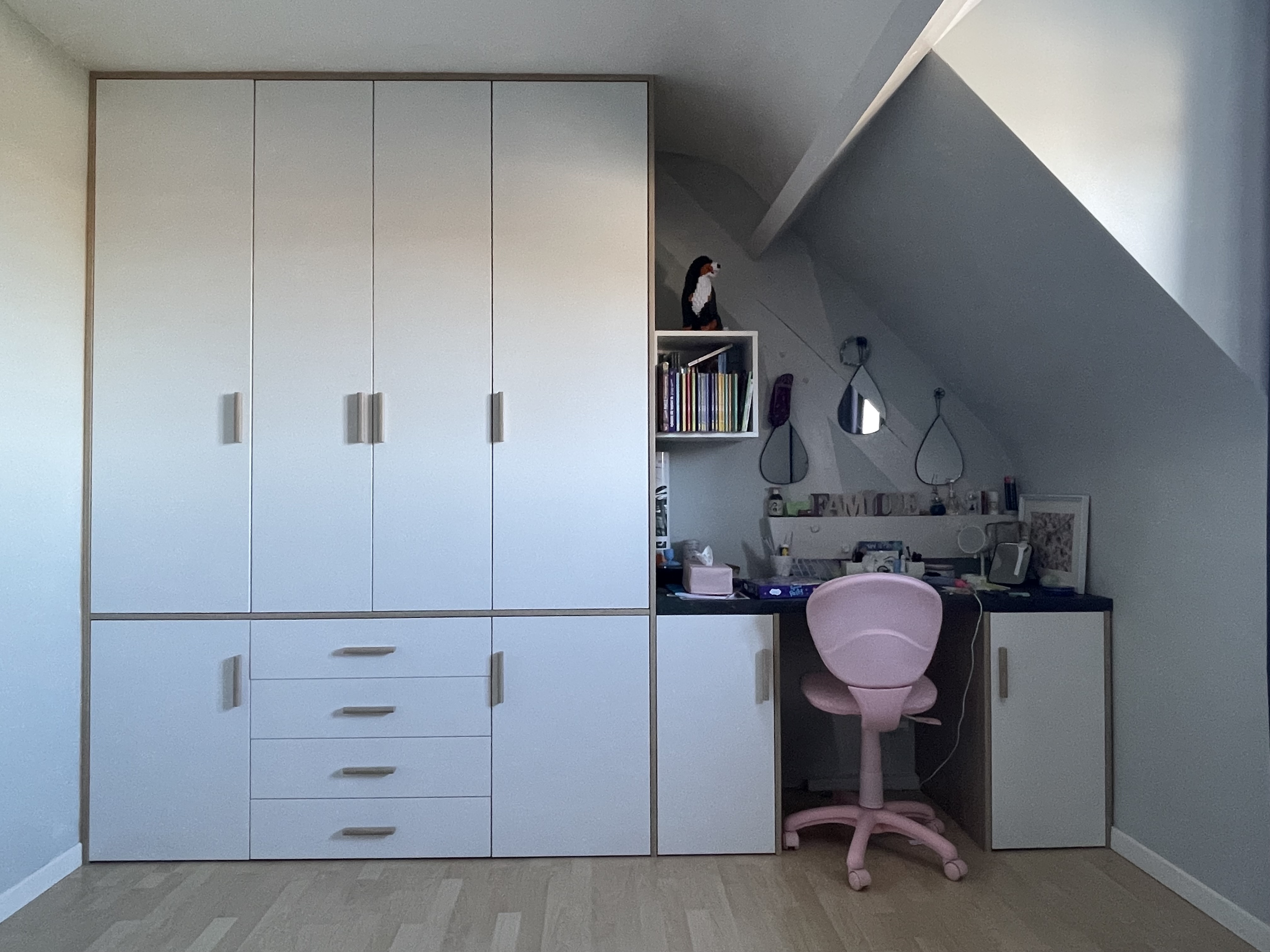 Dressing et bureau sur mesure sous combles